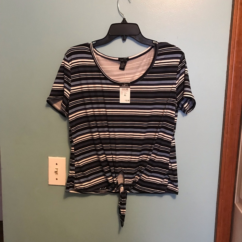 Striped short sleeve shirt